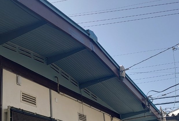 破風板の現地調査　一見綺麗ですが劣化しています